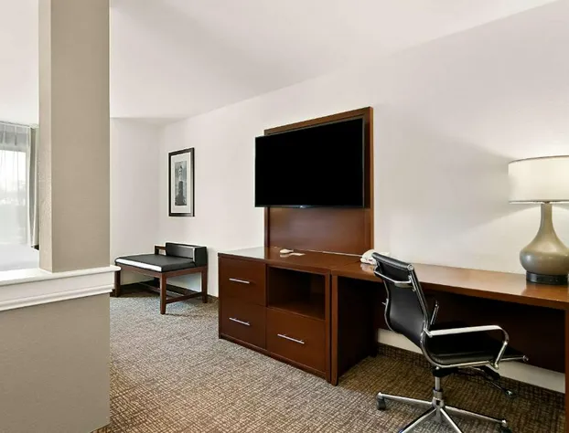 Comfort Suites Rensselaer near Fair Oaks hotel detail image 3