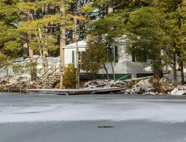 Sherwood Inn hotel detail image 2