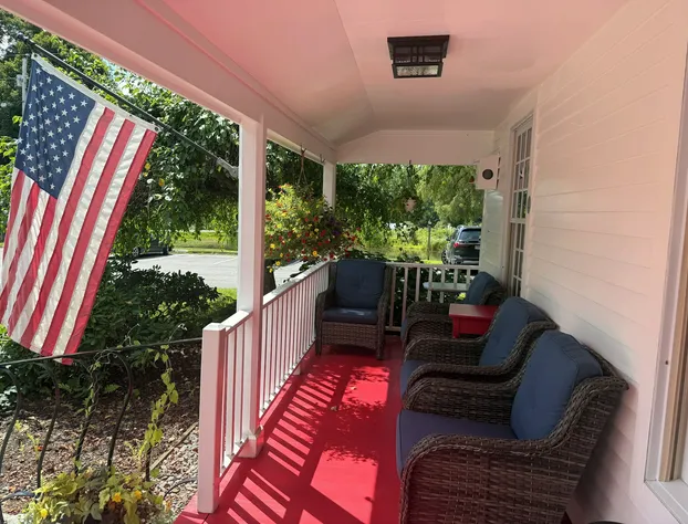 Four Columns Inn hotel detail image 1