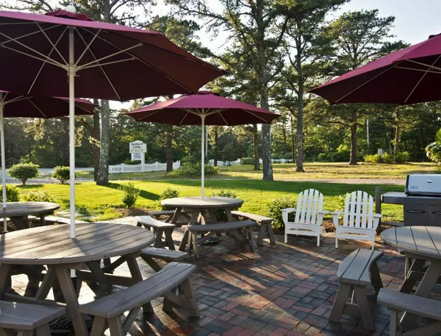Wellfleet Motel and Lodge hotel detail image 1