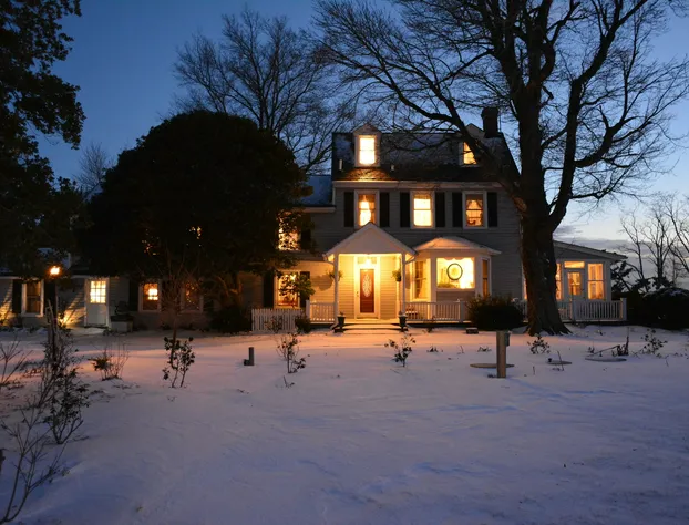 Black Walnut Point Inn hotel detail image 2