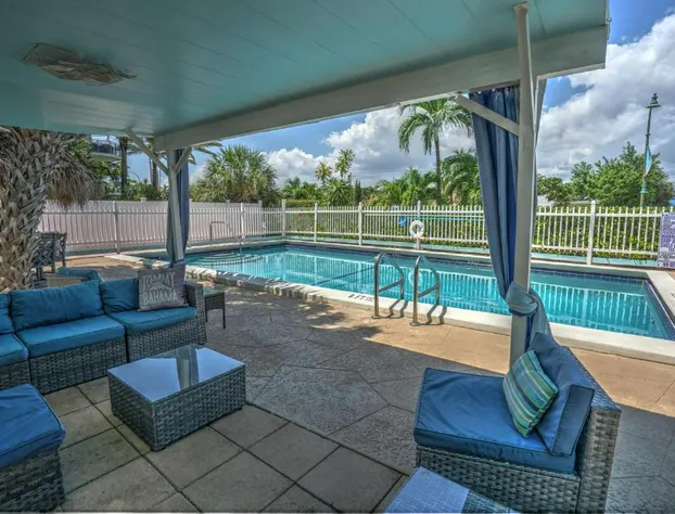 Castle by the Sea hotel detail image 2