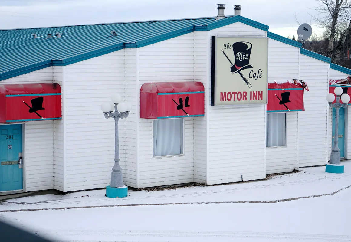 The Ritz Cafe and Motor Inn hotel hero