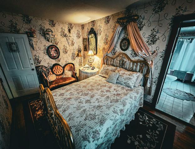 Historic Farnsworth House Inn hotel detail image 3