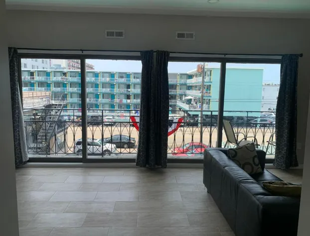 Paradise Inn hotel detail image 2