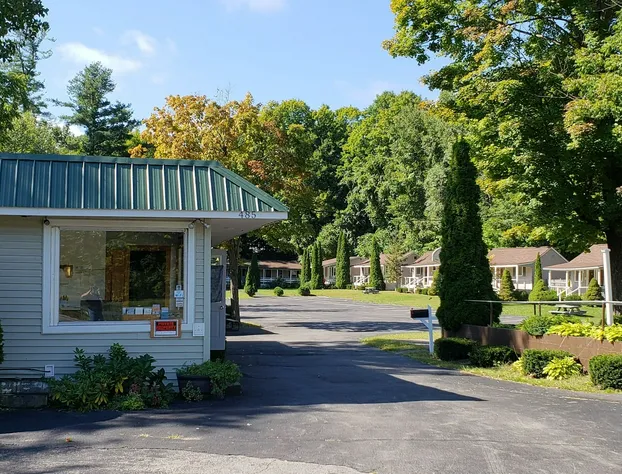 Adirondack Oasis Motel hotel detail image 1