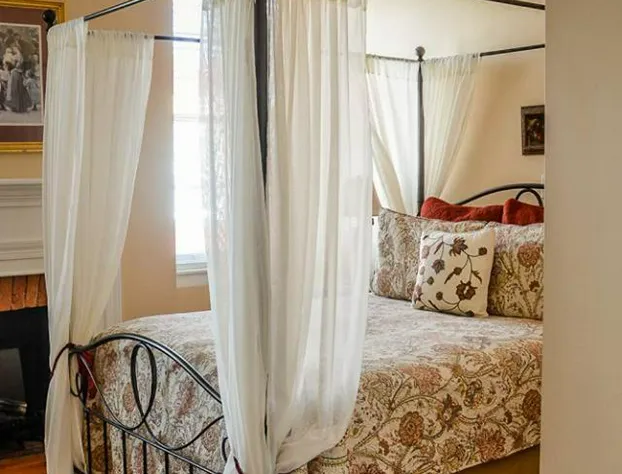 The Swope Manor Bed & Breakfast hotel detail image 4