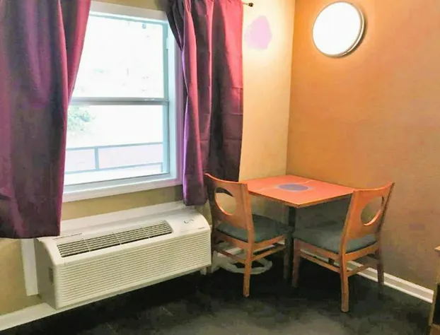 OYO Hotel Tallahassee Downtown hotel detail image 4