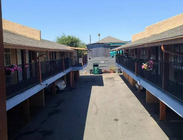 Nights Inn Motel hotel detail image 4