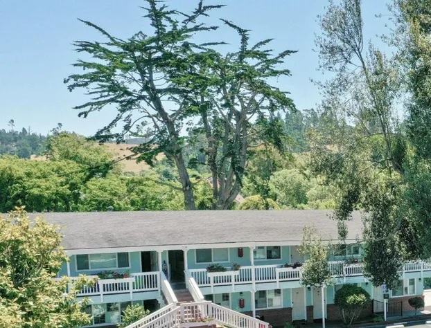 Bluebird Inn hotel detail image 4