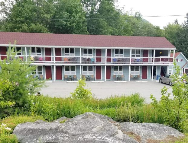 White Mountain Motel And Cottages hotel detail image 1