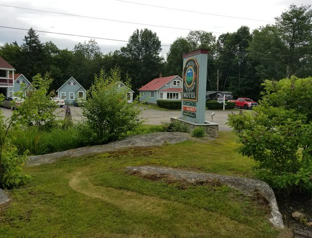 White Mountain Motel And Cottages hotel detail image 2