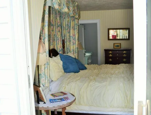 Heathwood Inn hotel detail image 3