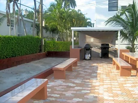 Napoli Belmar Resort hotel hero