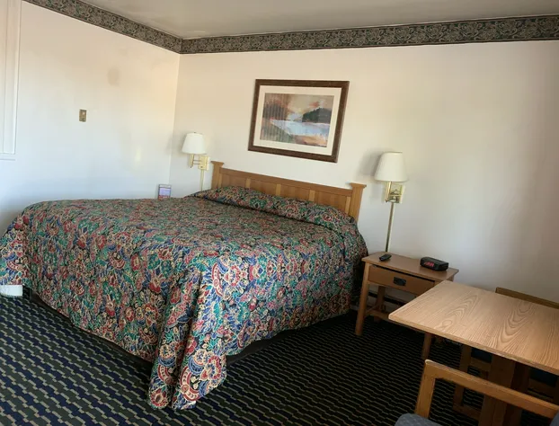 Norton Shores Inn hotel detail image 4