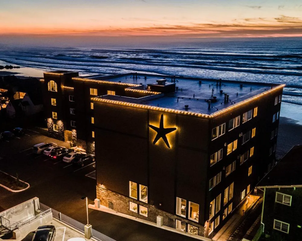 Starfish Manor Oceanfront Hotel hotel hero