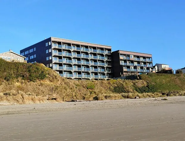 Starfish Manor Oceanfront Hotel hotel detail image 2