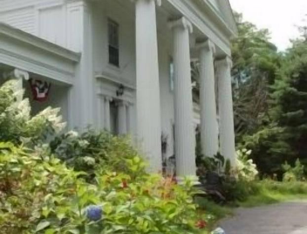 House of 1833 Bed & Breakfast & Gardens hotel detail image 4