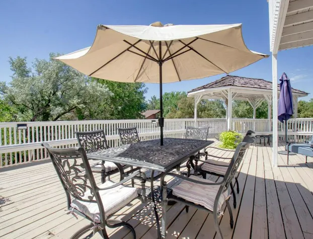 Castle Creek B&B hotel detail image 1