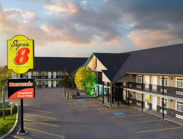 Super 8 Fort McMurray hotel detail image 3