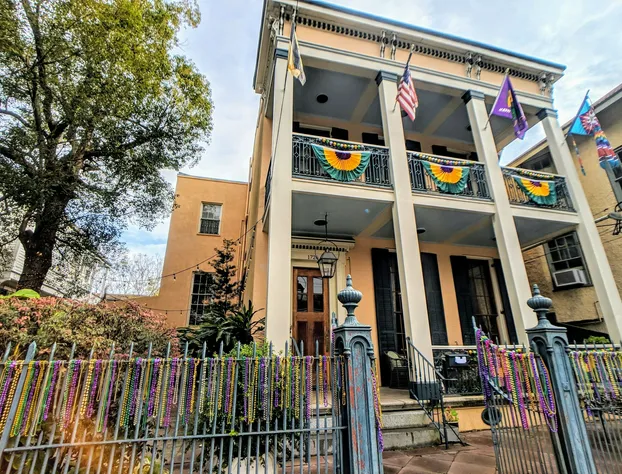 Parisian Courtyard Inn hotel detail image 2
