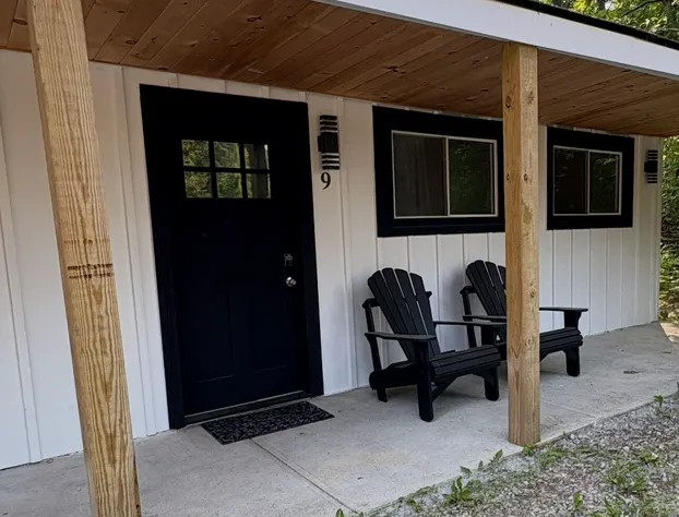 Saratoga Garden Motel hotel detail image 2