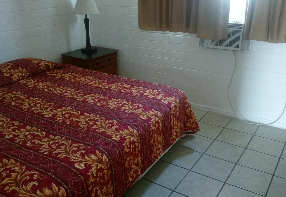 Best Inn and Suites hotel hero