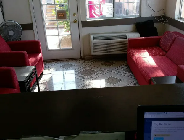 Best Inn and Suites hotel detail image 1