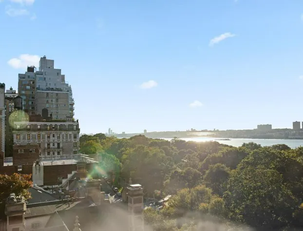 Riverside Tower Hotel hotel detail image 1