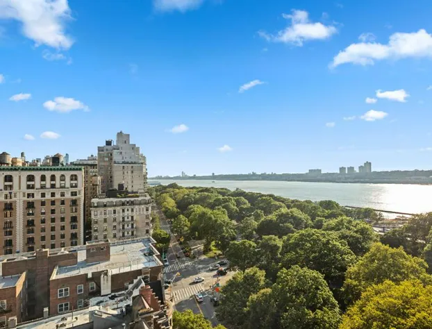 Riverside Tower Hotel hotel detail image 2