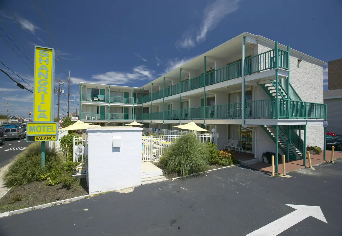 The Shangri La Motel hotel hero