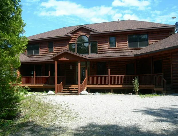 Ninemile Point B & B Inn hotel detail image 1