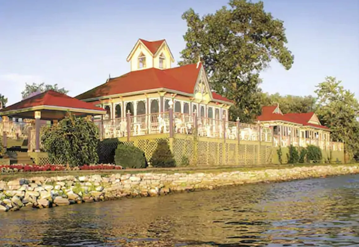 Fern Resort hotel hero