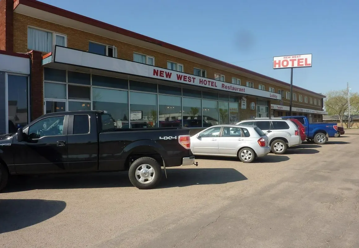 New West Hotel by Elevate Rooms hotel hero