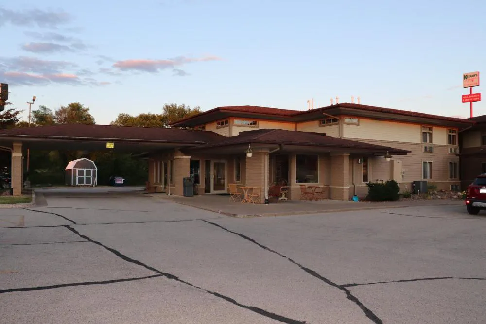 Prairie Inn and Suites Holmen/La Cross hotel hero