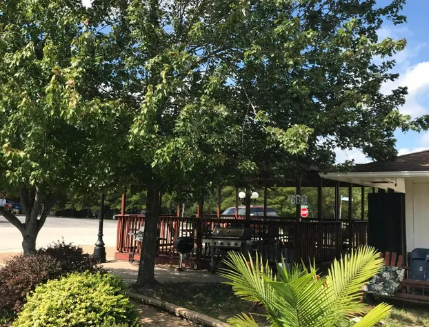 Hunter's Friend Resort hotel detail image 4