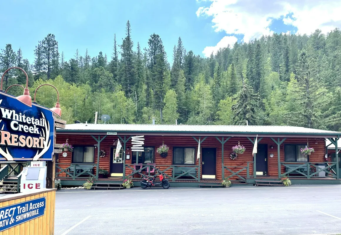 Whitetail Creek Resort hotel hero