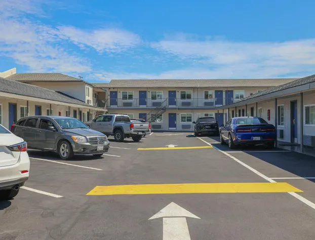Motel 6 Tustin, CA – Orange County hotel detail image 1