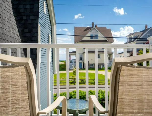 The Lighthouse Inn & Suites hotel detail image 3