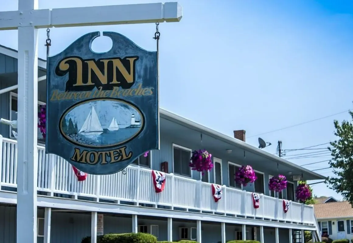 The Inn Between the Beaches hotel hero