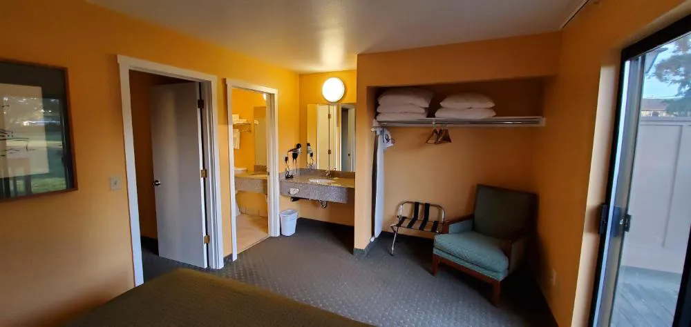 Olympic View Inn hotel detail image 3