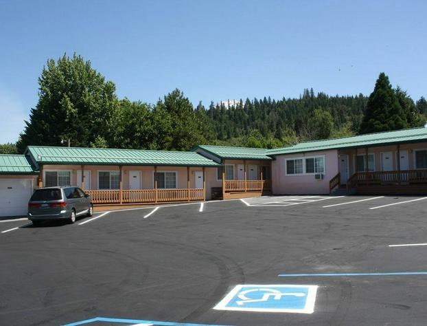Evergreen Lodge hotel detail image 2