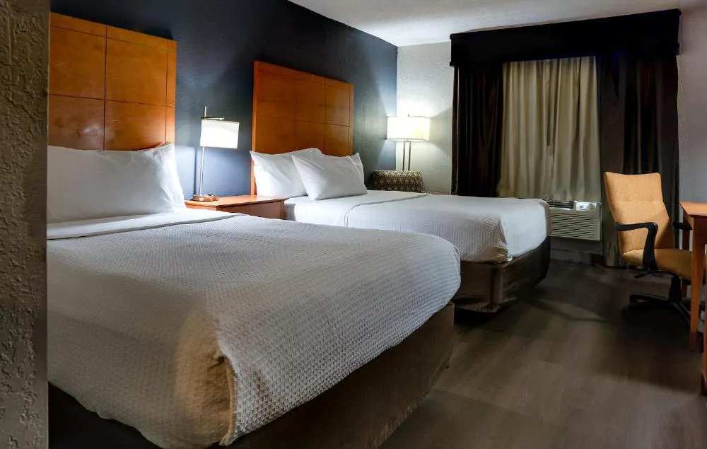 American Inn and Suites Ferndale hotel hero