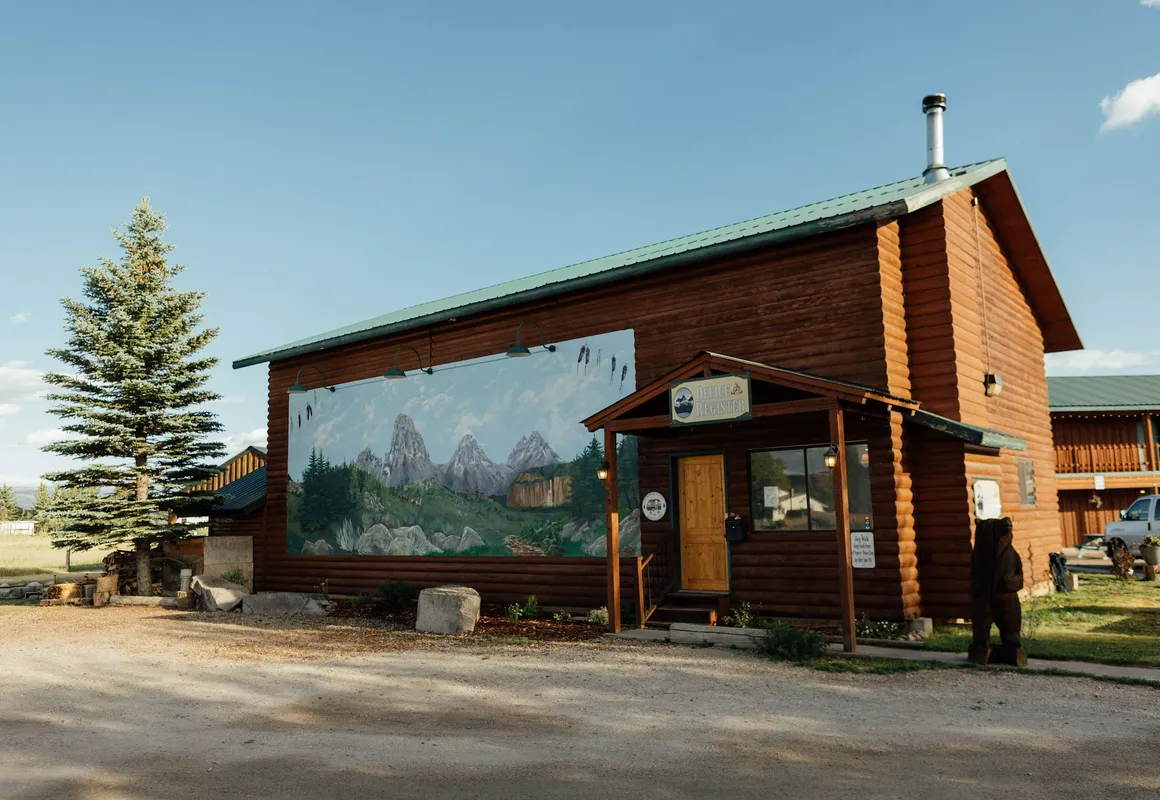 Teton Peaks Resort hotel hero