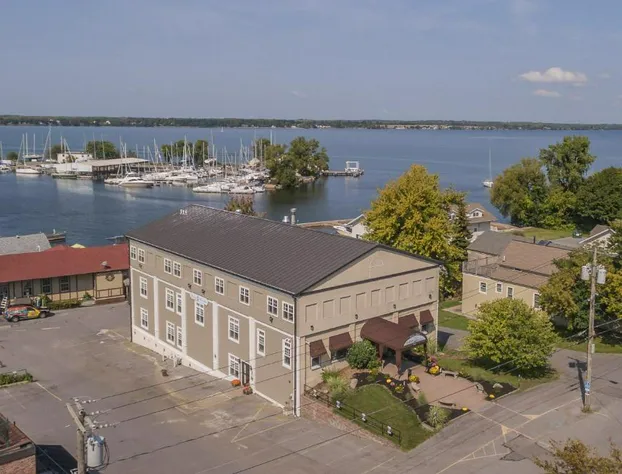 Harbor House Inn hotel detail image 4