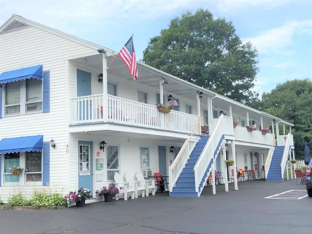 Seacoast Motel hotel hero