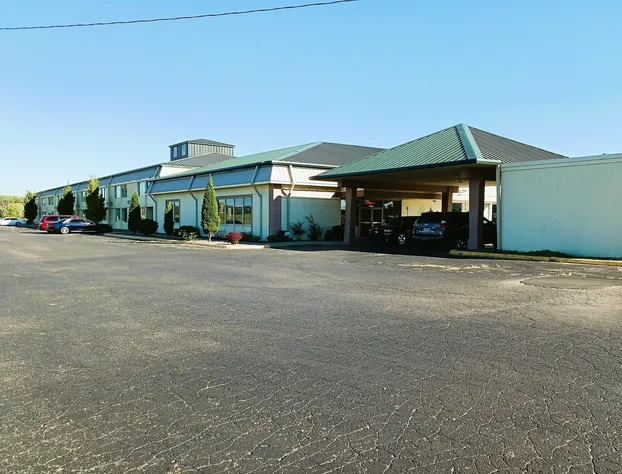 Usa Inn Junction City Near Fort Riley hotel detail image 1