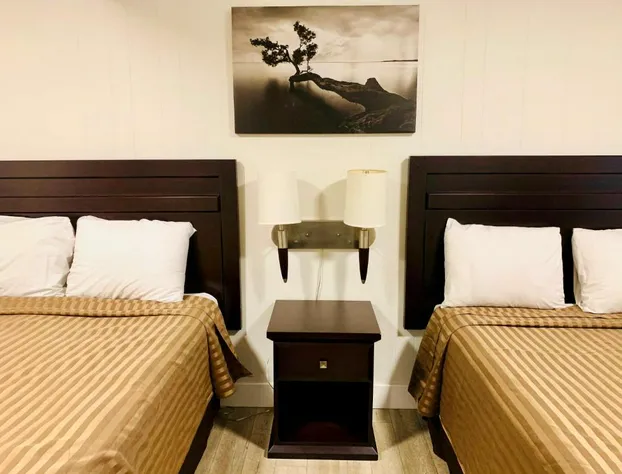 Travelers Motel hotel detail image 3