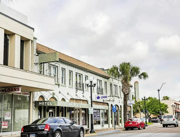 OYO Cameron Historic Hotel Brownsville I-69E hotel detail image 2