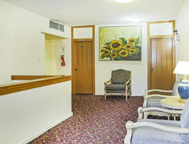 OYO Cameron Historic Hotel Brownsville I-69E hotel detail image 3